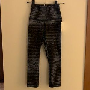 Lululemon size 2 crop leggings